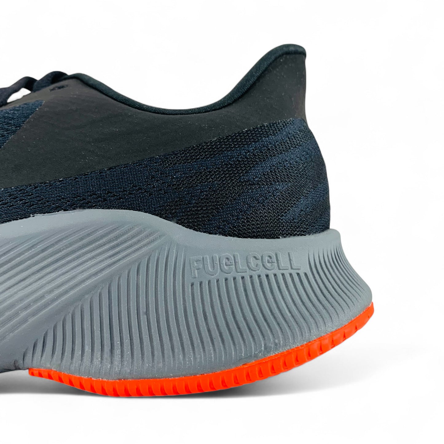 New Balance FuelCell Prism
