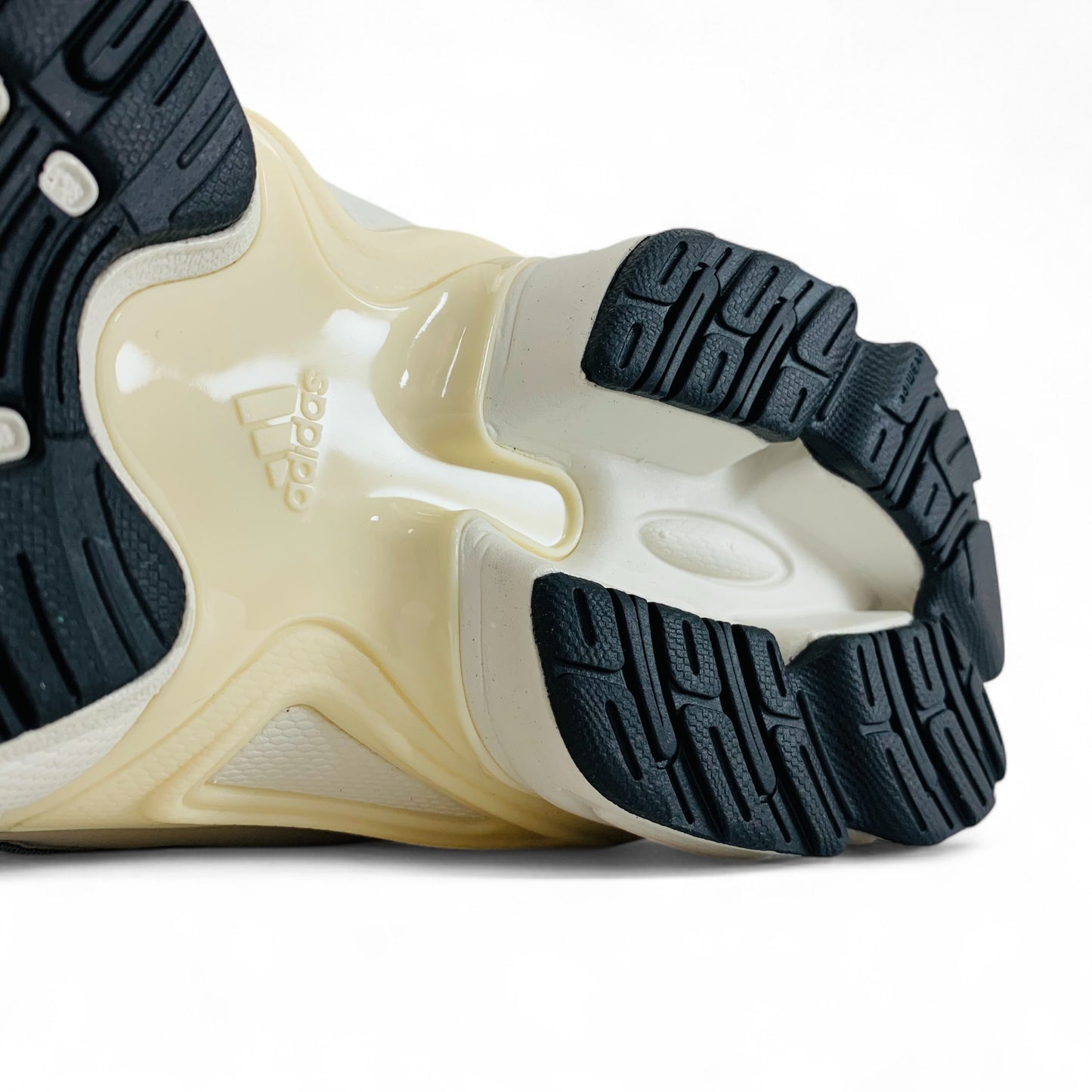 adidas Ozweego Pro