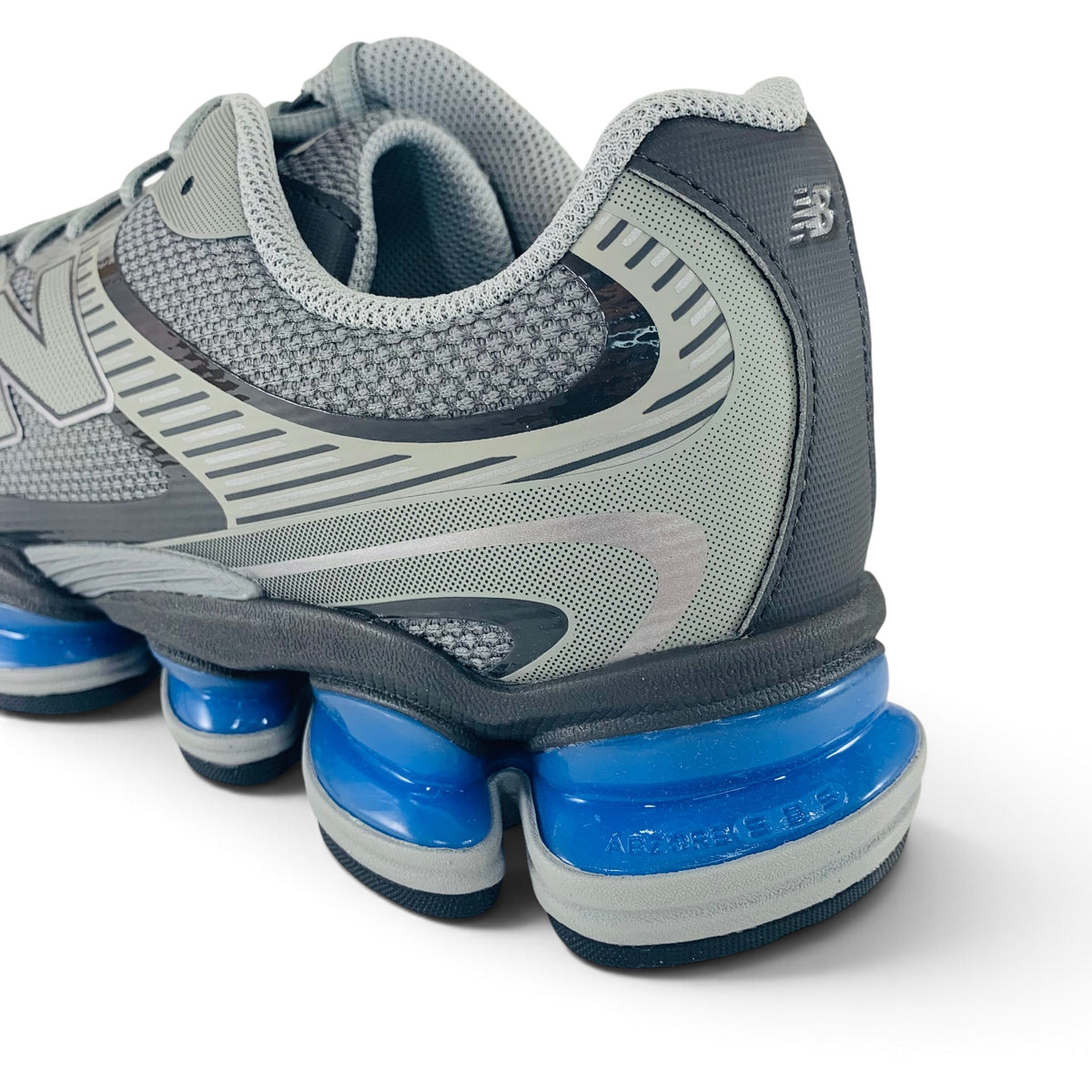 New Balance Abzorb 2000