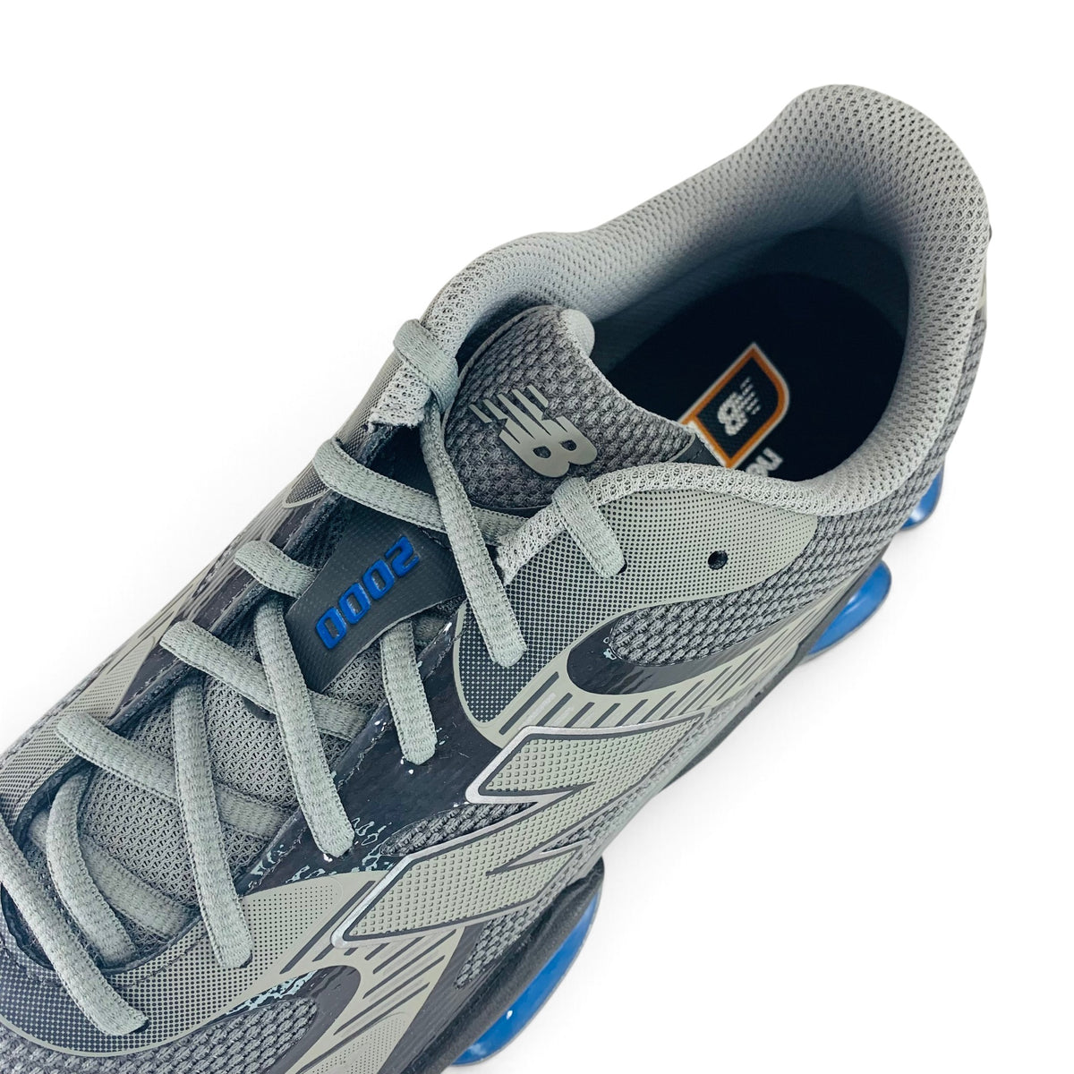 New Balance Abzorb 2000