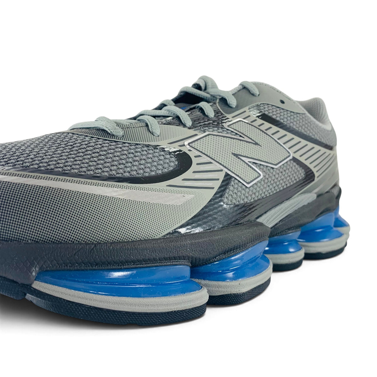 New Balance Abzorb 2000