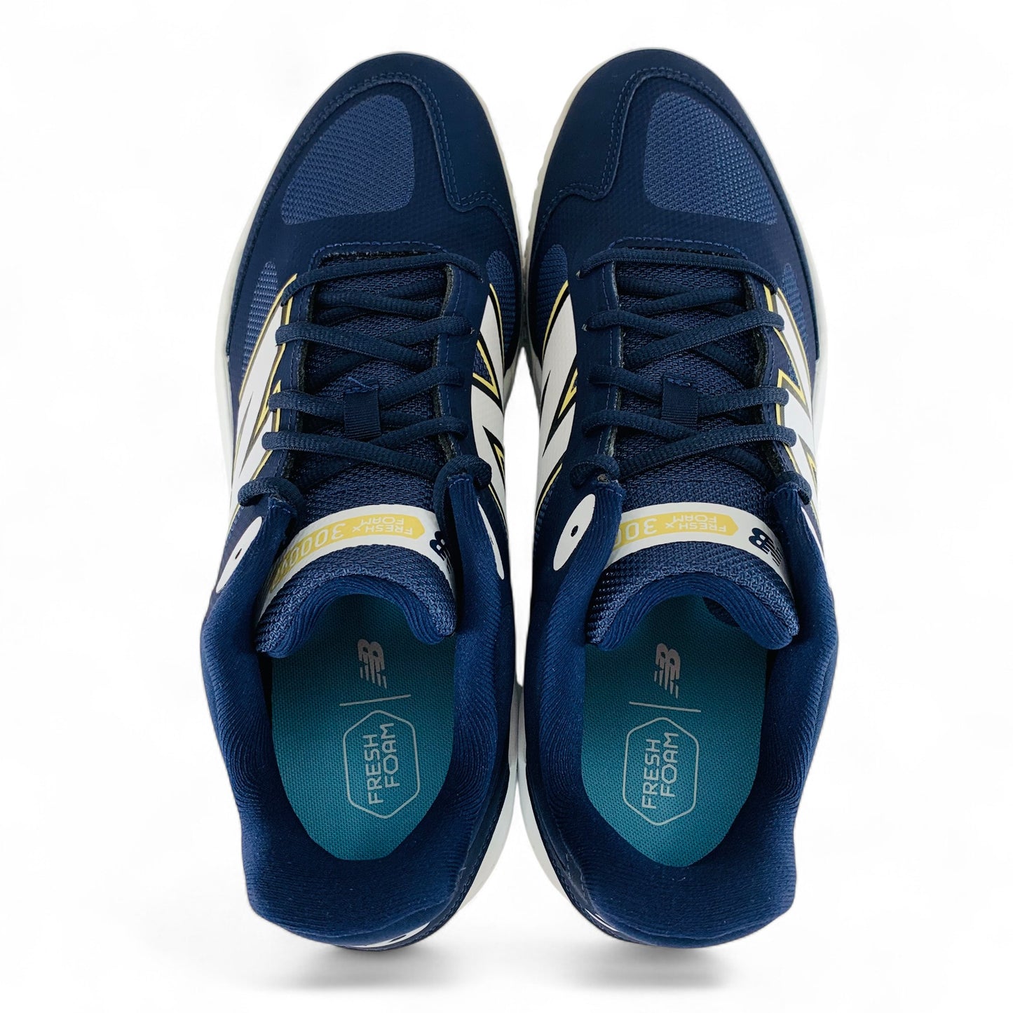 New Balance Fresh Foam 3000v7 Turf-Trainer