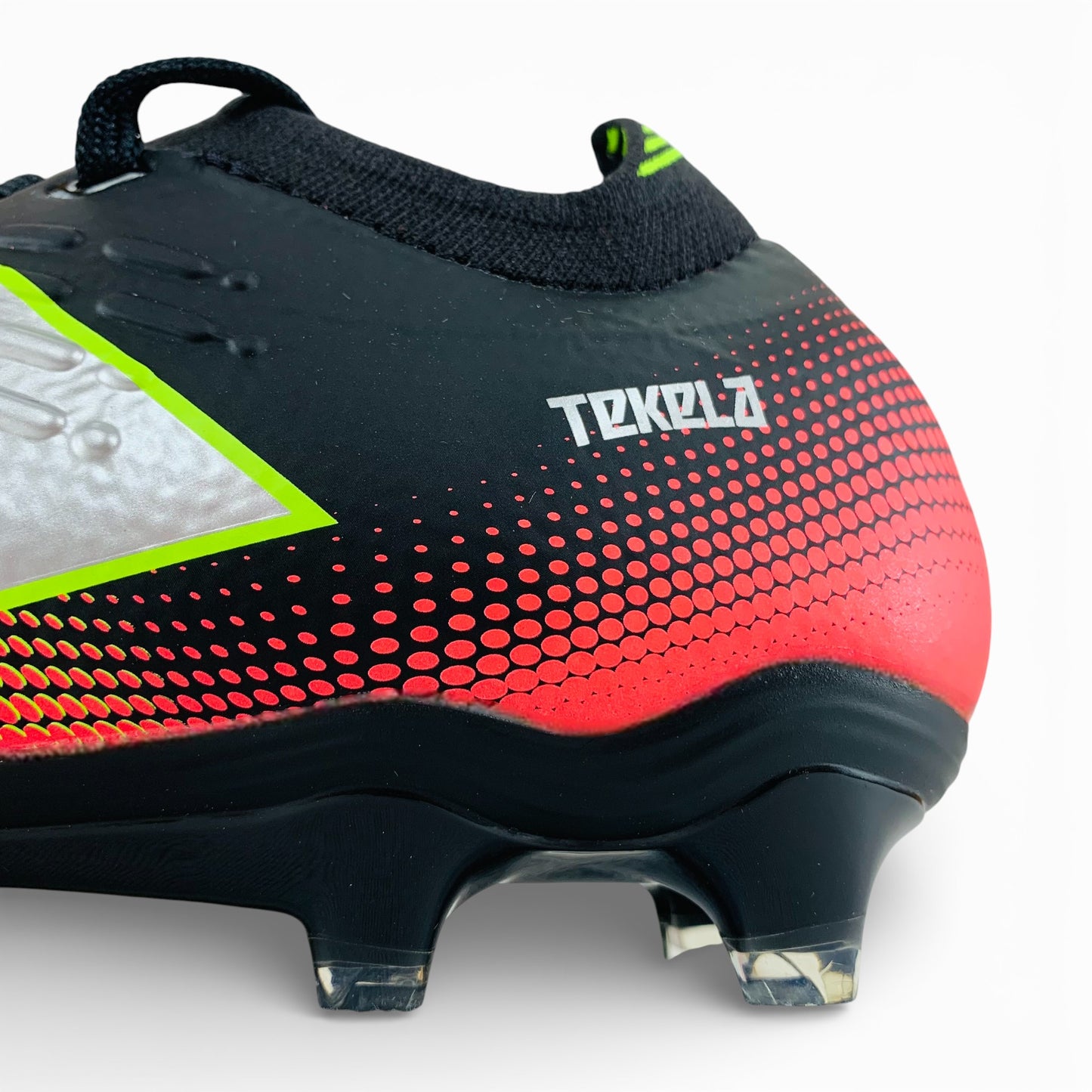 New Balance Tekela Pro Low Laced FG v4+