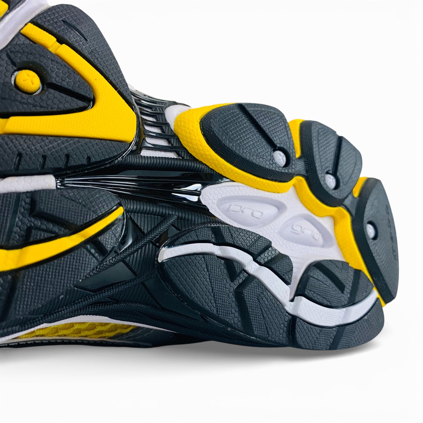 Saucony ProGrid Omni 9