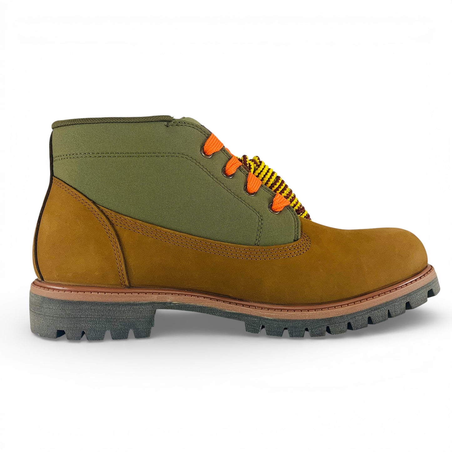 Timberland Premium Mid Lace Chukka Boot