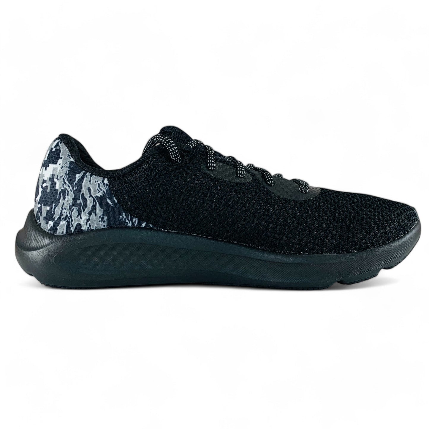 Under Armour Charged Pursuit 3