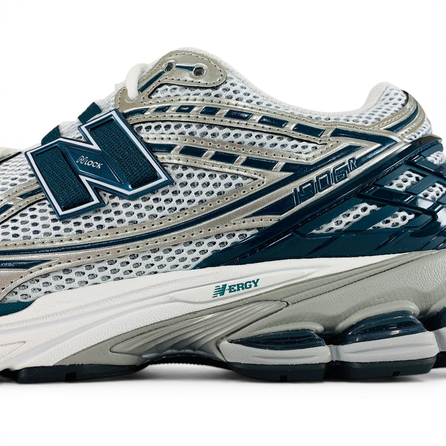 New Balance 1906R
