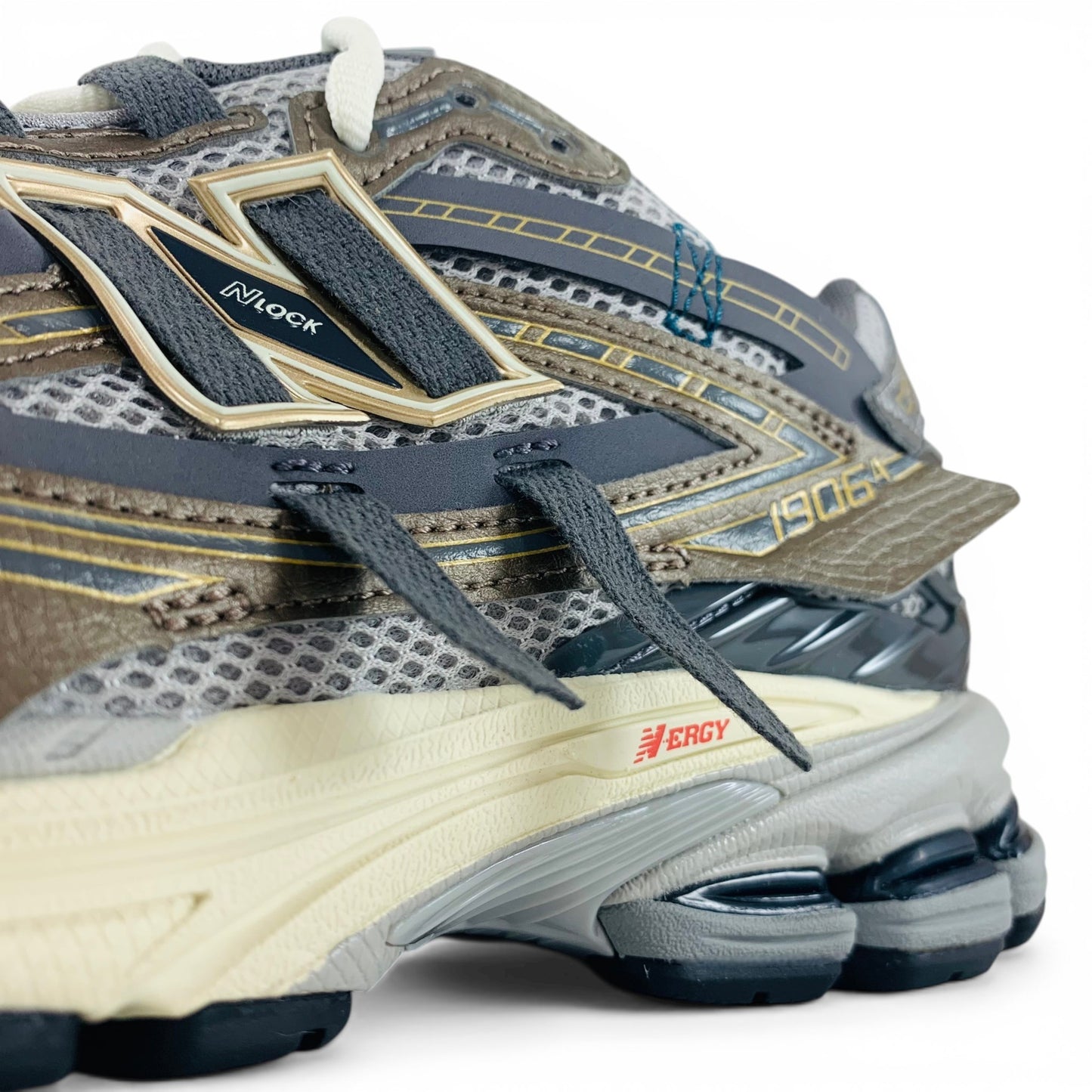 New Balance 1906A