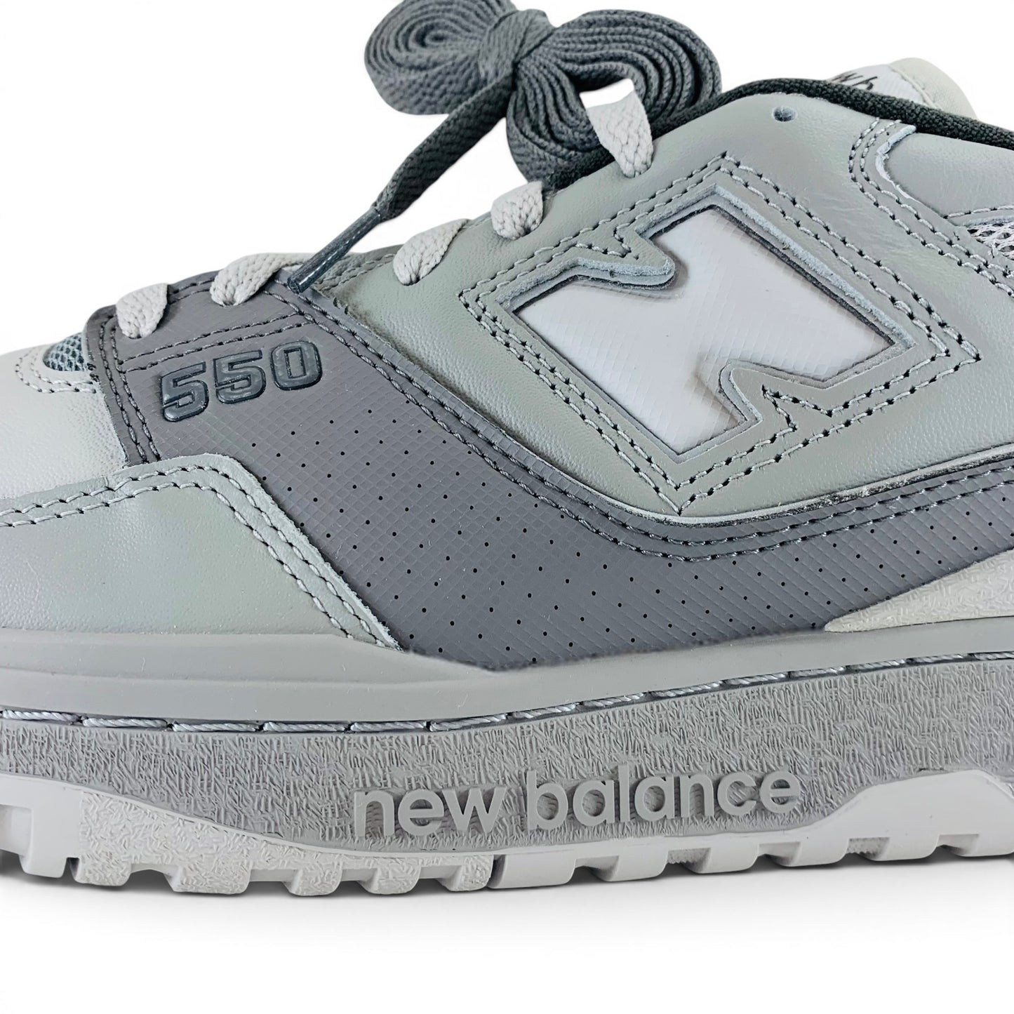 New Balance 550
