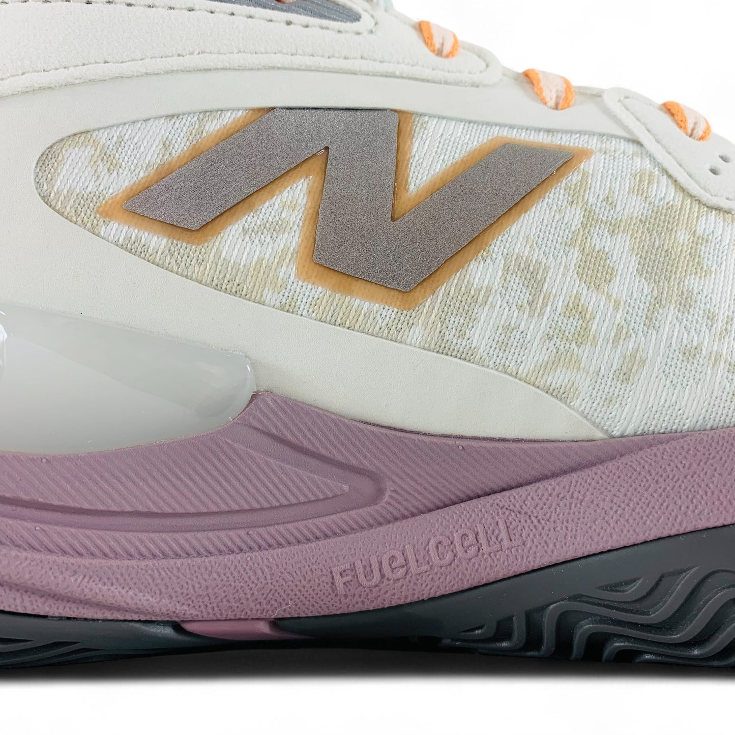 New Balance HESI Low v2