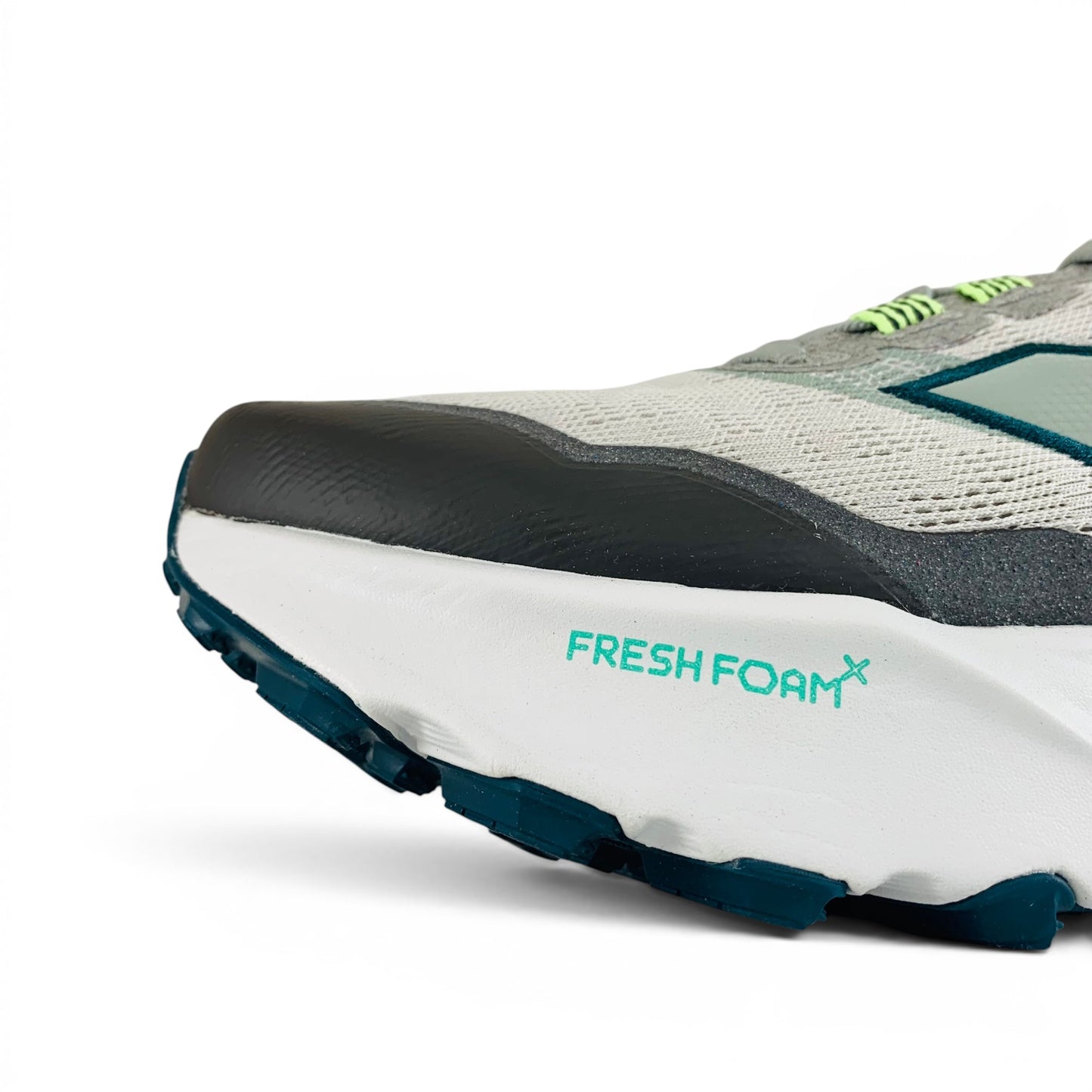 New Balance Fresh Foam X Hierro v9